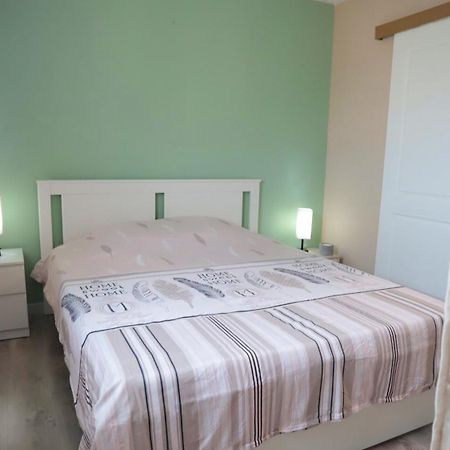 Appart T2 Dans Residence Calme Parking Prive Gratuit Miramas Εξωτερικό φωτογραφία