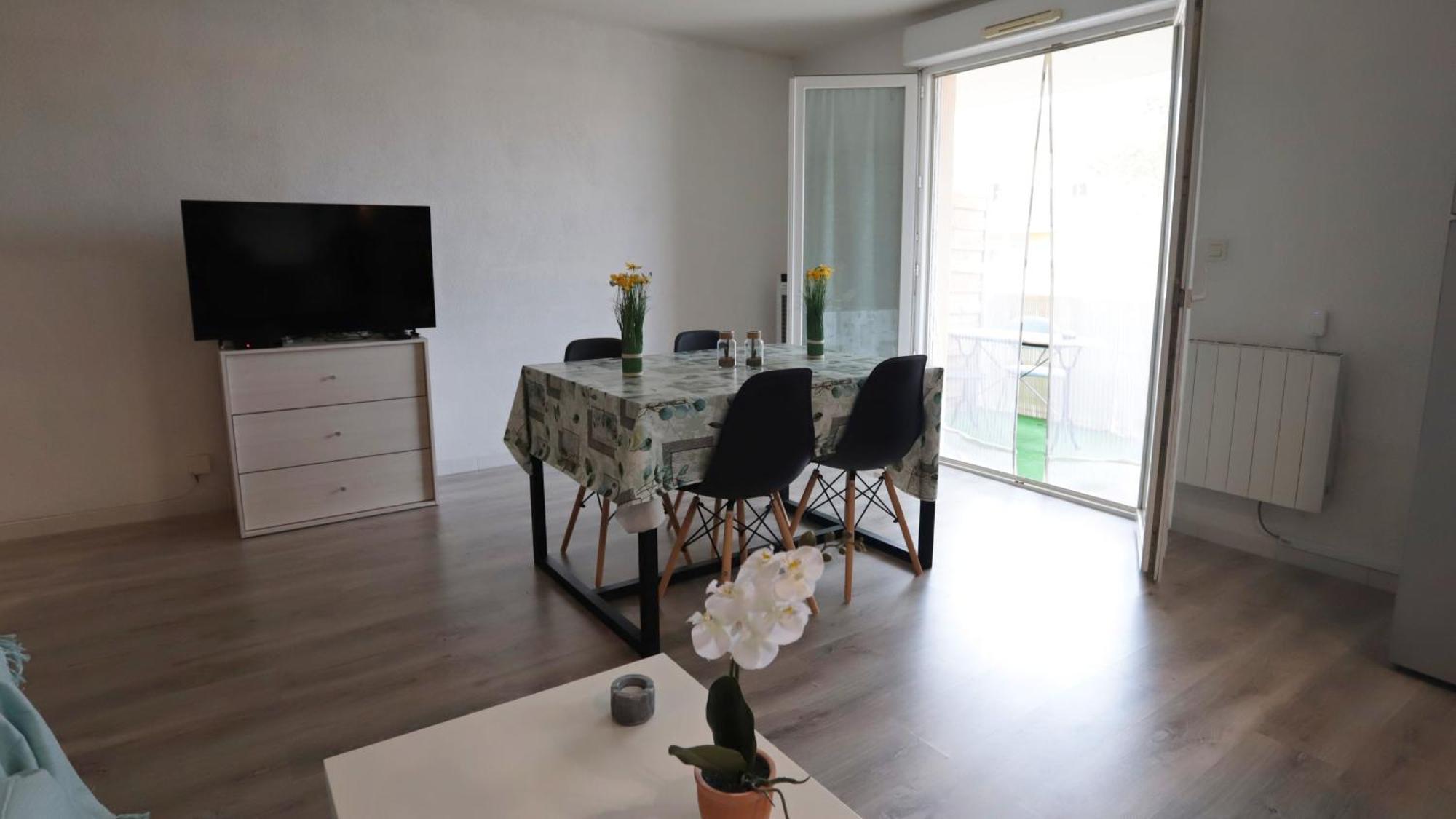 Appart T2 Dans Residence Calme Parking Prive Gratuit Miramas Εξωτερικό φωτογραφία