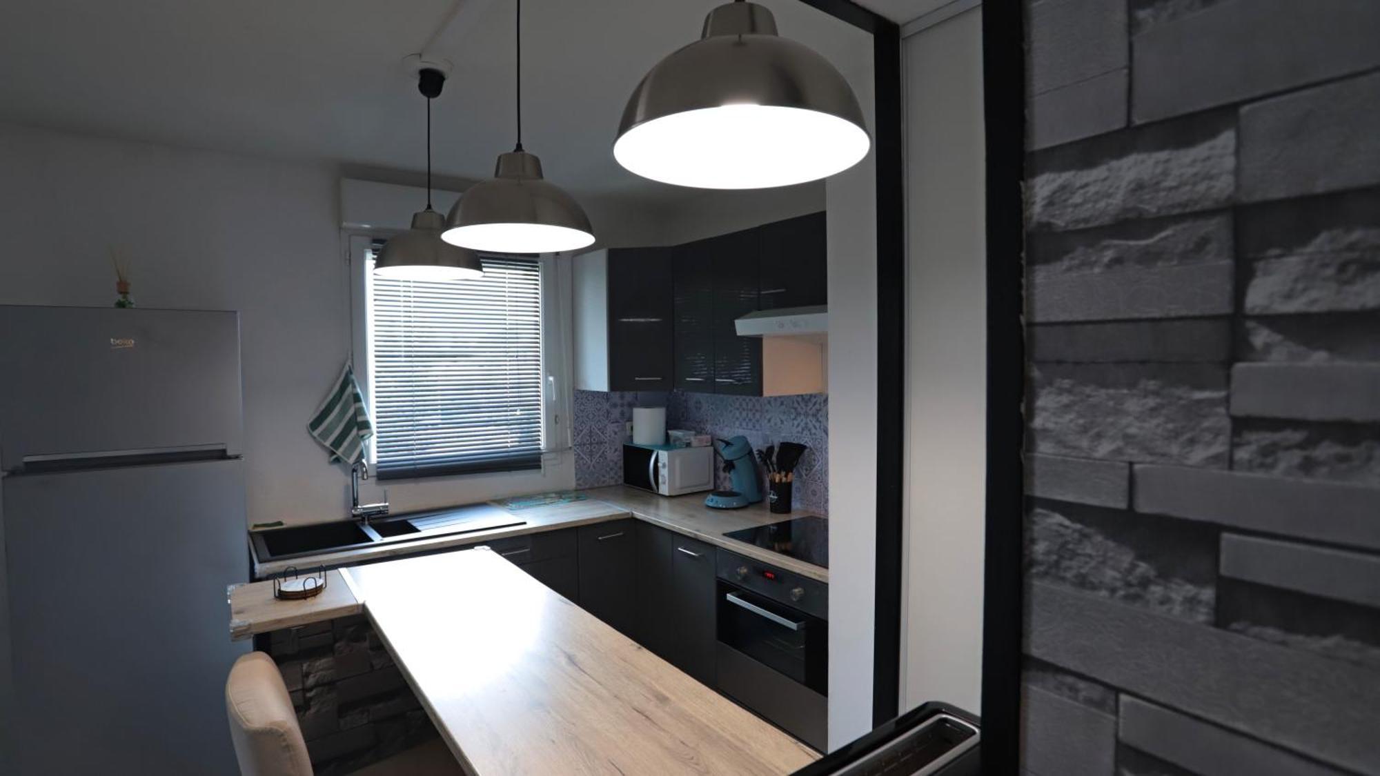 Appart T2 Dans Residence Calme Parking Prive Gratuit Miramas Εξωτερικό φωτογραφία